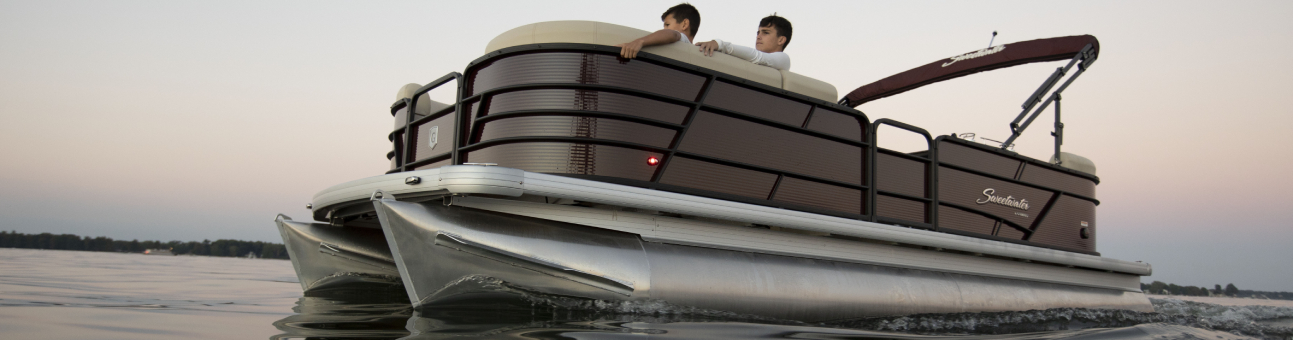 Legend Boat for sale in Roger's Marina, Summerstown, Ontario